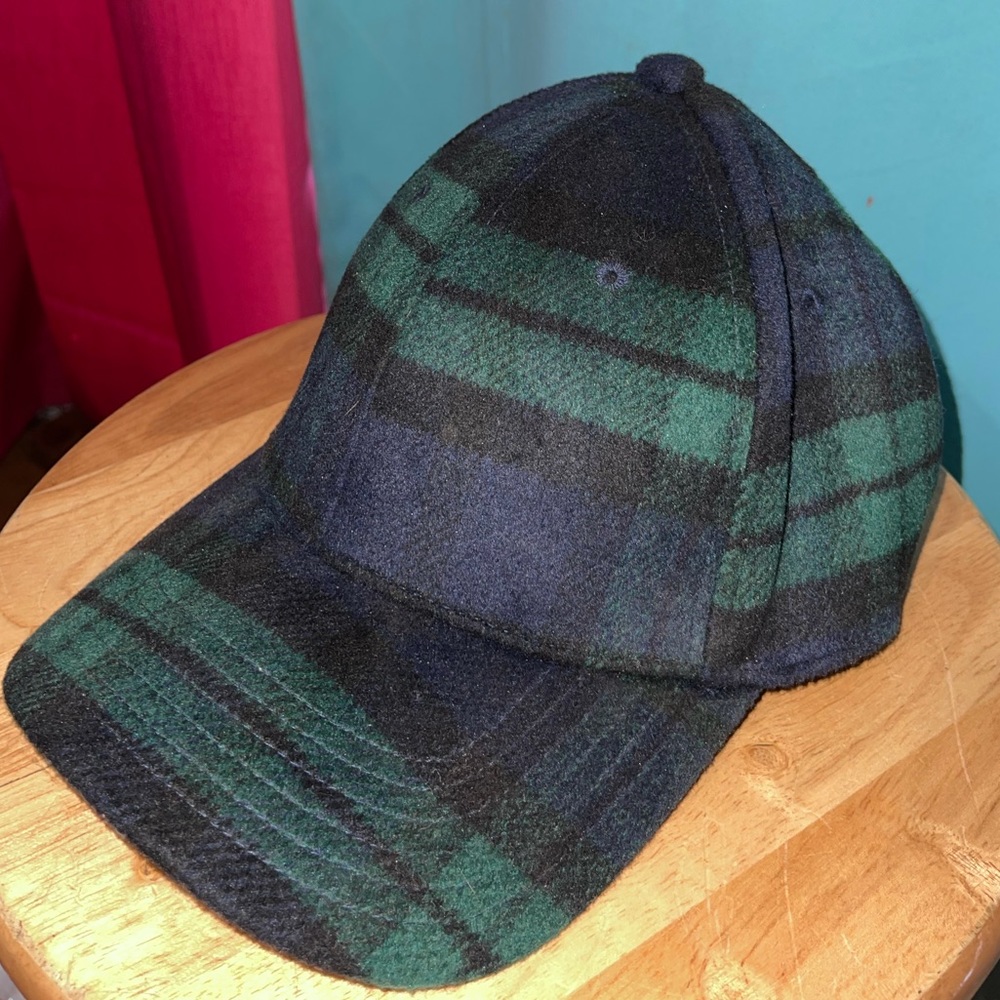 Dad hat. It’s a thermal material